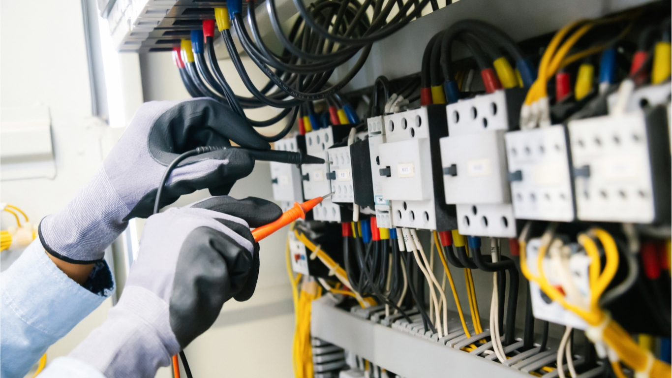 Richy Electricals engineer at work in London